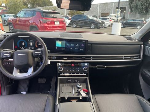 Used 2025 Hyundai Santa Fe SEL image 32