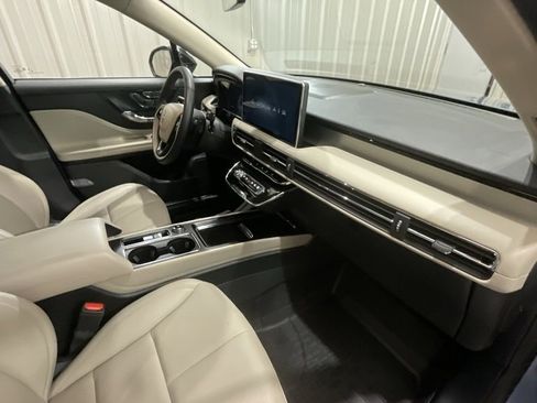 Used 2025 Lincoln Corsair Premiere w/ Equipment Group 101A image 14