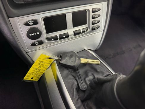 Used 2004 Porsche 911 Turbo image 25