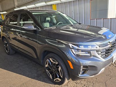 Used 2025 Kia Seltos SX