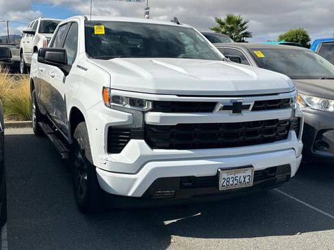 Used 2023 Chevrolet Silverado 1500 RST RWD image 2