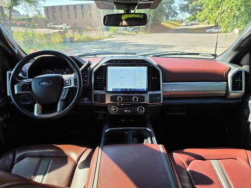 Used 2022 Ford F250 Platinum image 10