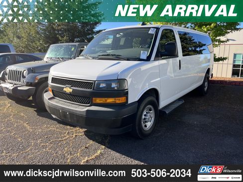 Used 2023 Chevrolet Express 3500 LS RWD image 1