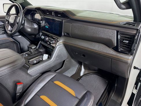Certified 2026 GMC Sierra 1500 AT4 w/ AT4 Premium Package AWD/4WD image 29