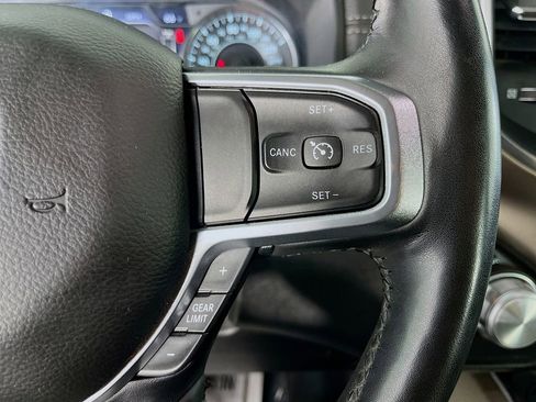 Used 2019 RAM 1500 Laramie AWD/4WD image 17