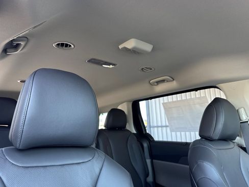 New 2026 Kia Carnival EX FWD image 18