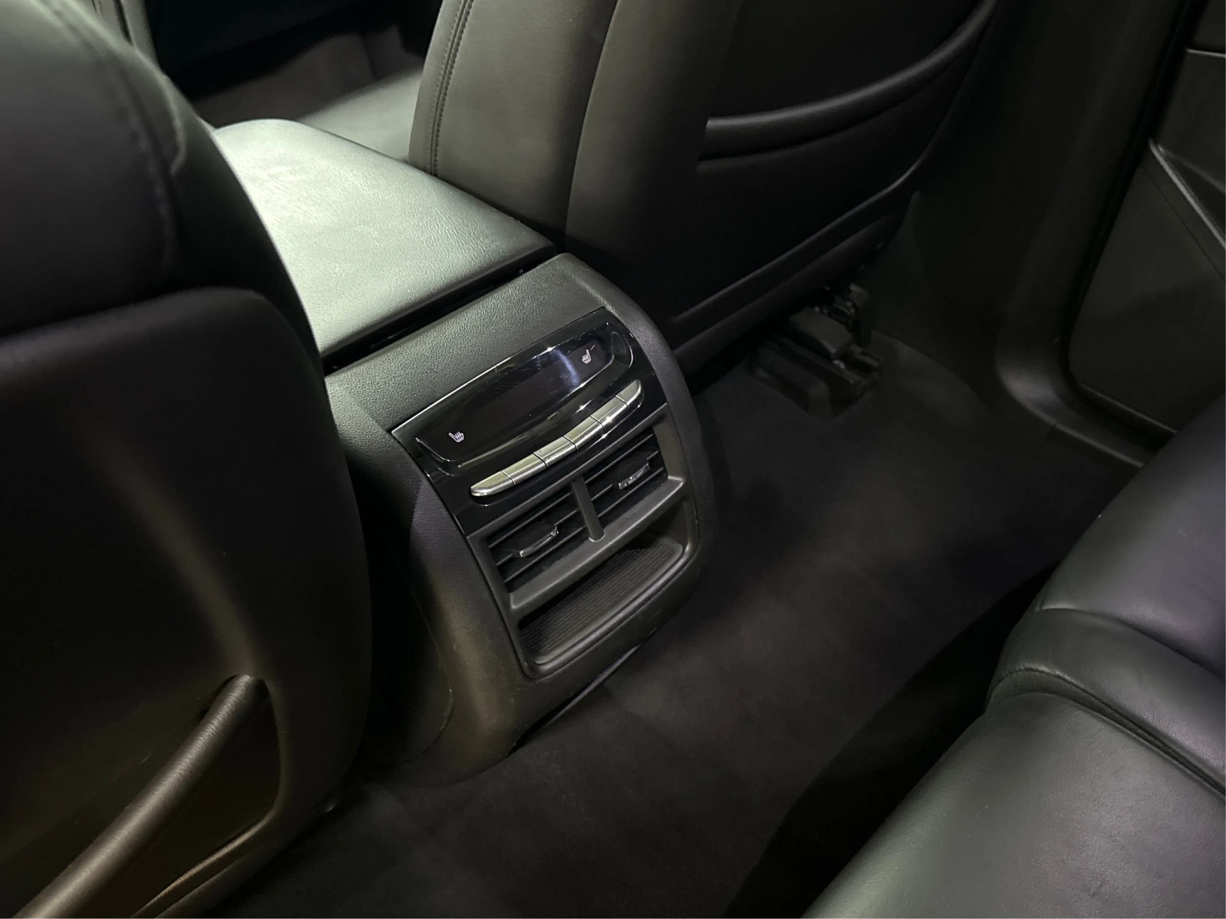 Used 2019 Cadillac XT5 Premium Luxury FWD image 29