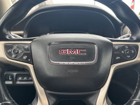 Used 2023 GMC Acadia Denali FWD image 32