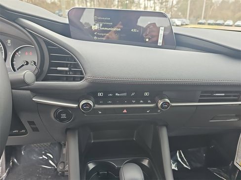 New 2026 MAZDA MAZDA3 2.5 S Sedan w/ Preferred Pkg image 21