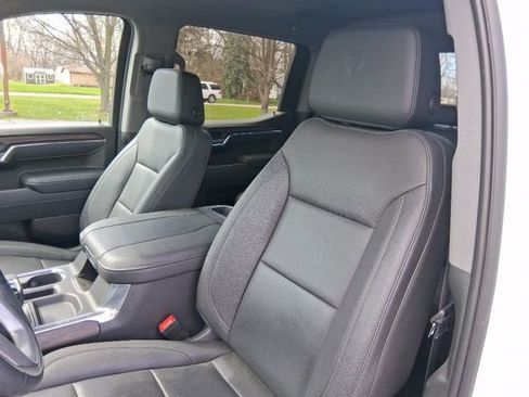 Used 2023 GMC Sierra 1500 SLT w/ SLT Premium Package image 13