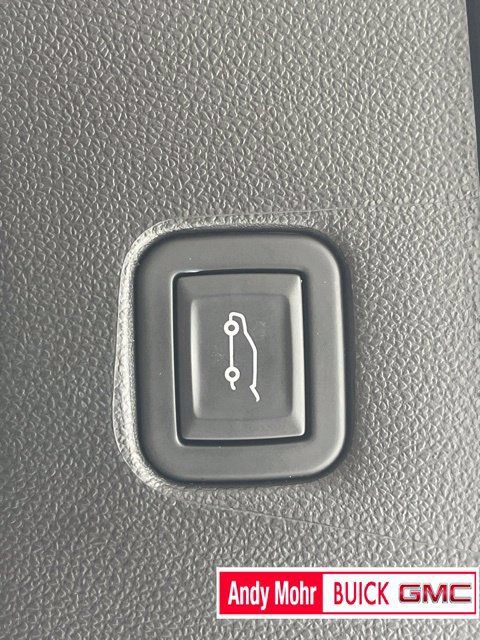 Used 2025 Chevrolet Blazer LT w/ Convenience Package FWD image 14