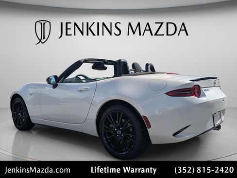 New 2026 MAZDA MX-5 Miata Club w/ Interior Package RWD image 7