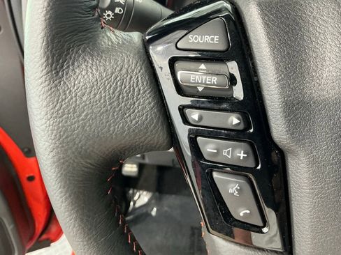 Used 2025 Nissan Frontier PRO-4X AWD/4WD image 30