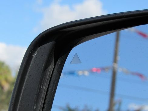 Used 2020 Jeep Grand Cherokee Altitude image 21