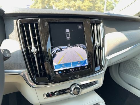 New 2025 Volvo V90 B6 Cross Country Plus w/ Protection Package Premier image 21