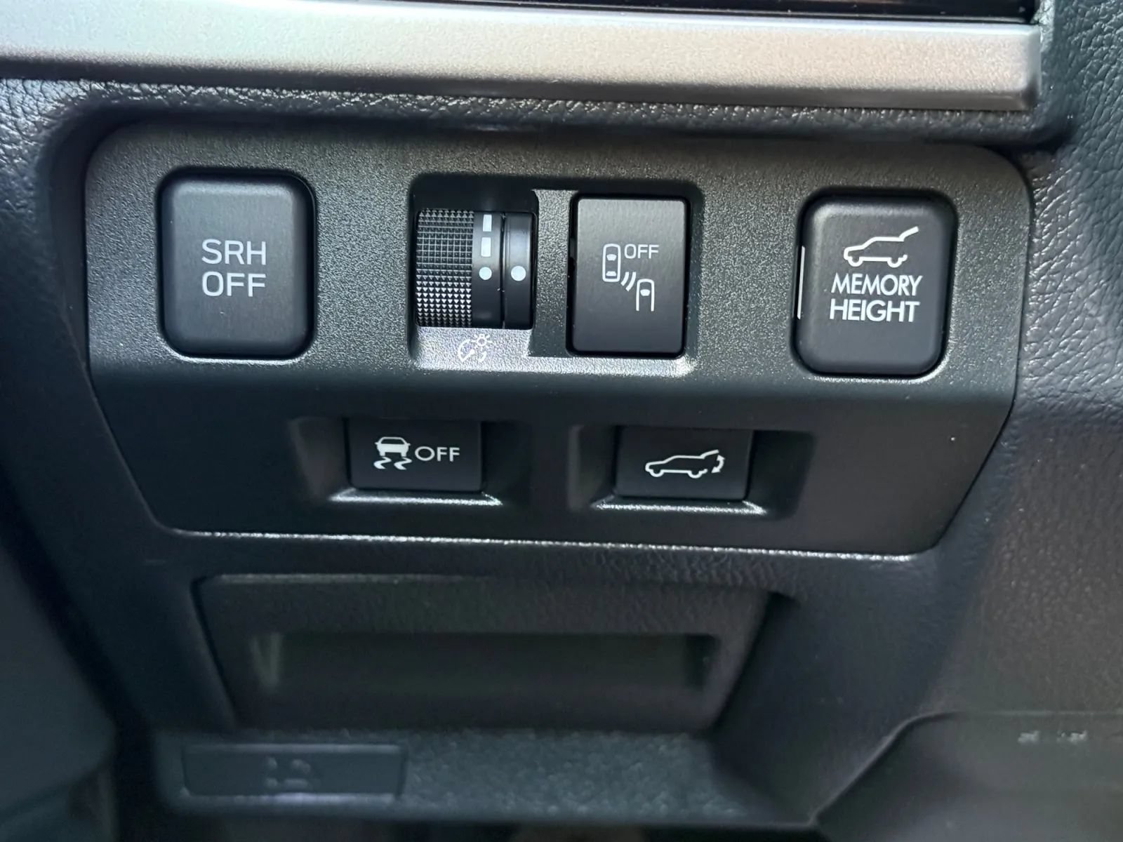 Used 2017 Subaru Forester 2.5i Touring AWD/4WD image 39