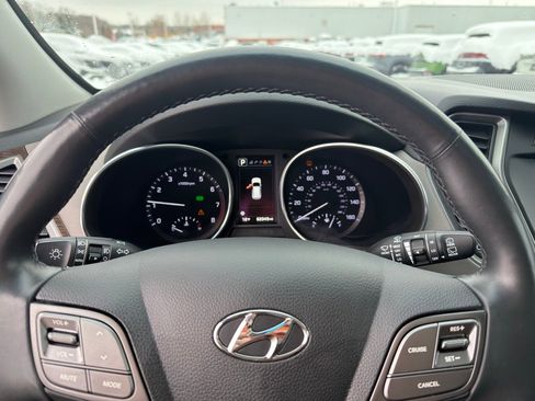 Used 2017 Hyundai Santa Fe Sport image 19