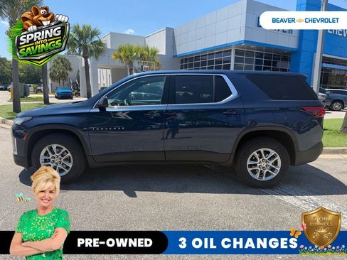 Used 2023 Chevrolet Traverse LS image 7