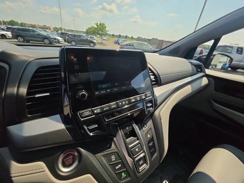 Certified 2024 Honda Odyssey EX-L image 19