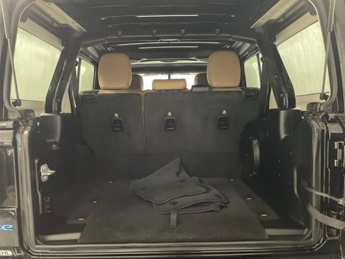 Used 2023 Jeep Wrangler Unlimited Sahara image 8