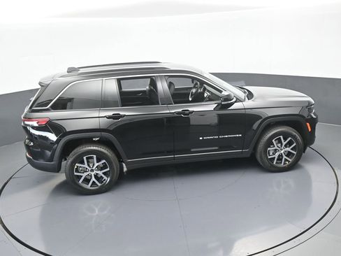 Used 2025 Jeep Grand Cherokee Limited image 41