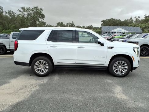 Used 2026 GMC Yukon Denali w/ Sun & Power Step Package AWD/4WD image 8