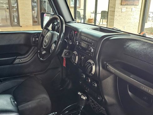 Used 2016 Jeep Wrangler Sport w/ Quick Order Package 24S AWD/4WD image 12