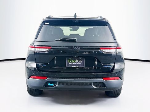 Used 2022 Jeep Grand Cherokee Trailhawk w/ Luxury Tech Group III AWD/4WD image 7