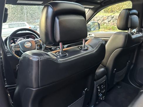 Used 2020 Jeep Grand Cherokee Limited X image 10
