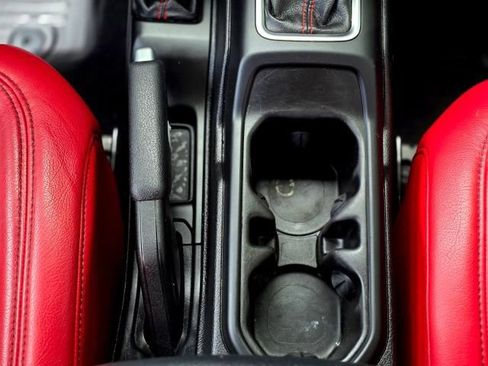Used 2019 Jeep Wrangler Unlimited Rubicon AWD/4WD image 30