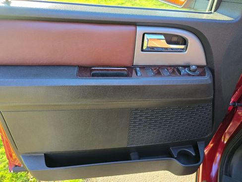 Used 2014 Ford Expedition King Ranch image 25