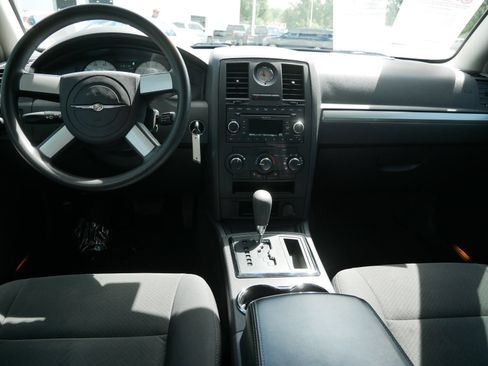 Used 2008 Chrysler 300 LX RWD image 12