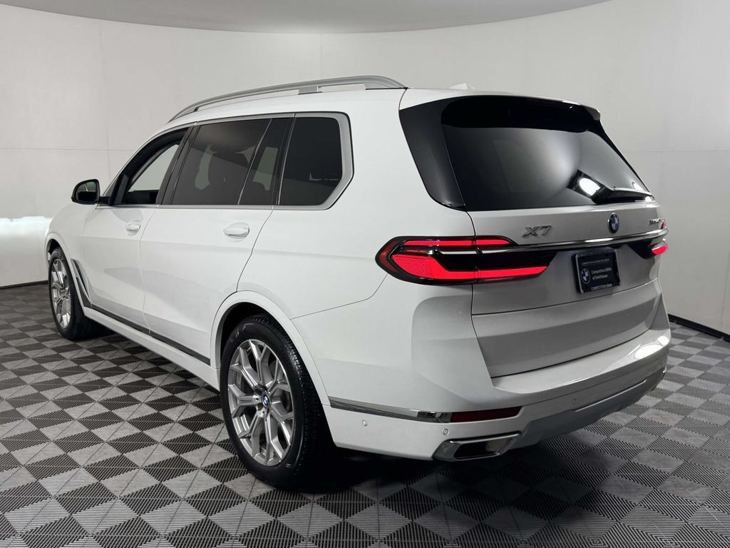 Used 2026 BMW X7 xDrive40i AWD/4WD image 8