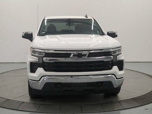 Used 2024 Chevrolet Silverado 1500 LT AWD/4WD image 3
