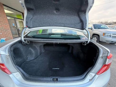 Used 2012 Toyota Camry SE w/ Leather Pkg image 22