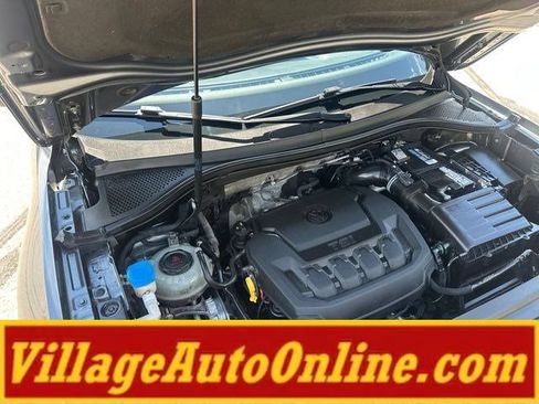 Used 2018 Volkswagen Tiguan SEL AWD/4WD image 45