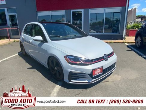 Used 2018 Volkswagen GTI SE FWD image 3