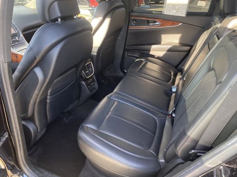 Used 2019 Lincoln Nautilus Reserve image 15