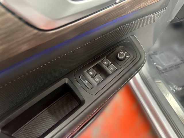 Certified 2025 Volkswagen Atlas SEL AWD/4WD image 16