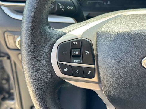 Certified 2022 Ford Explorer XLT w/ Equipment Group 202A AWD/4WD image 23