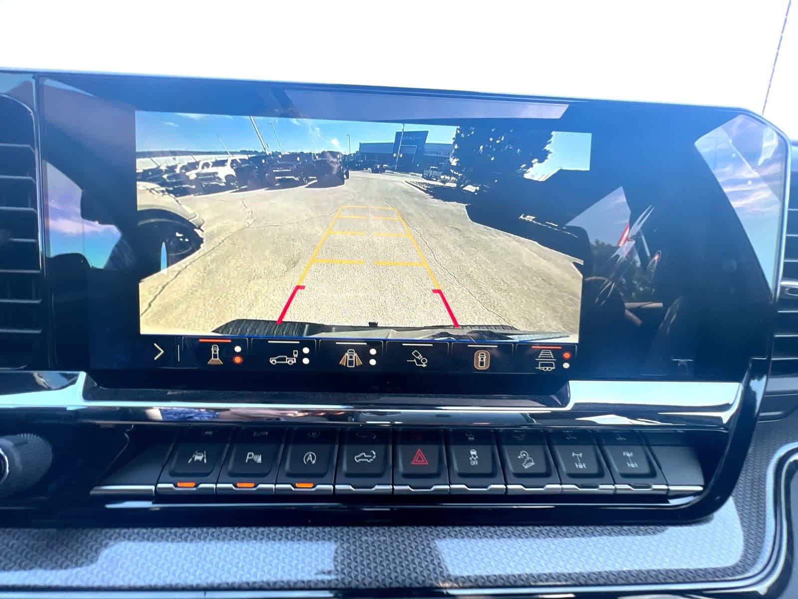 Used 2020 Chevrolet Silverado 1500 RST w/ Texas Edition AWD/4WD image 15