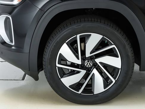 New 2026 Volkswagen Atlas SE FWD image 5