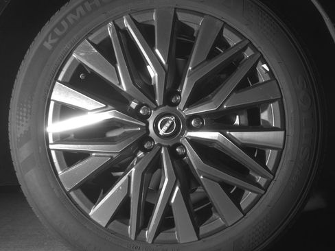 Used 2025 Nissan Altima 2.5 SV FWD image 13