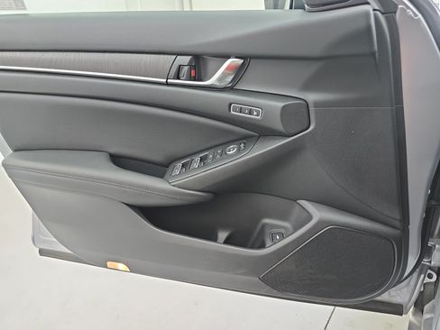 Used 2022 Honda Accord Touring image 26