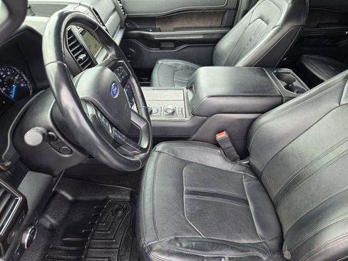 Used 2018 Ford Expedition Limited w/ Equipment Group 302A AWD/4WD image 11