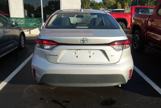 Used 2024 Toyota Corolla LE FWD image 16