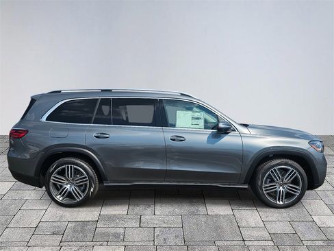 New 2026 Mercedes-Benz GLS 450 4MATIC image 8