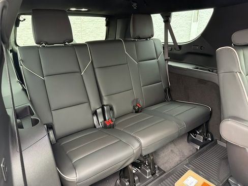 New 2026 Cadillac Escalade ESV Luxury image 34