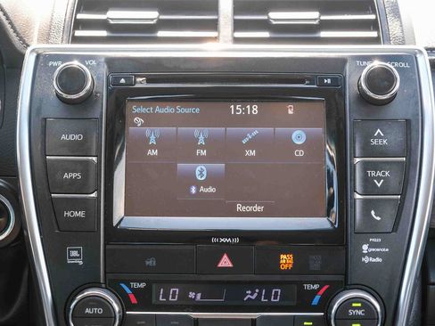 Used 2017 Toyota Camry XLE w/ Convenience Package FWD image 16
