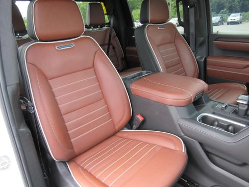 Used 2024 GMC Sierra 1500 Denali Ultimate AWD/4WD image 13